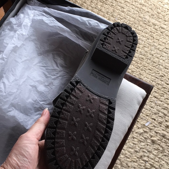 Boots NIB - Picture 3 of 4